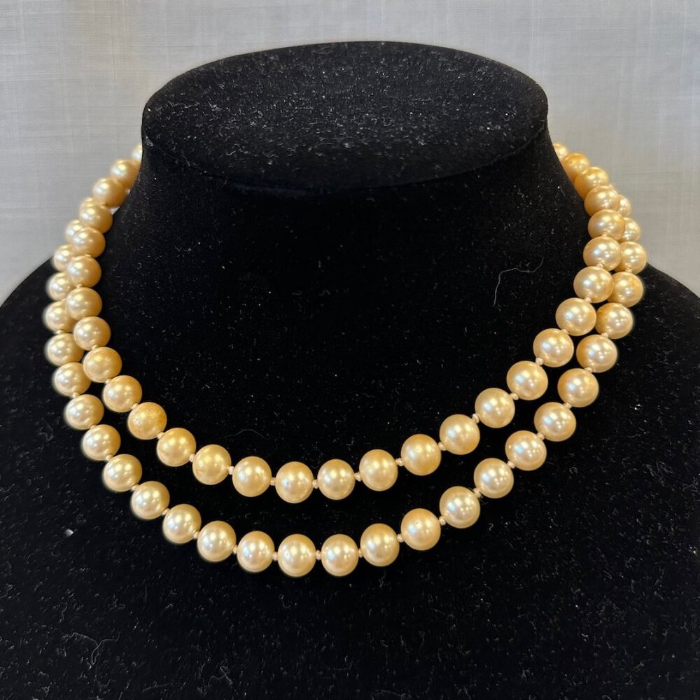 Vintage 1950s Double Strand Faux Pearl Necklace with Decorative Clasp